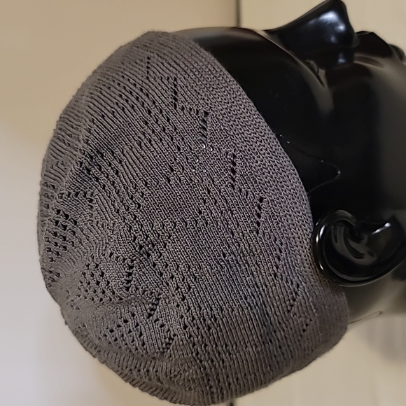 Kufi - Picture 3 of 4